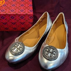 Tory Burch Liana Flats (Silver, Size 8)--BRAND NEW